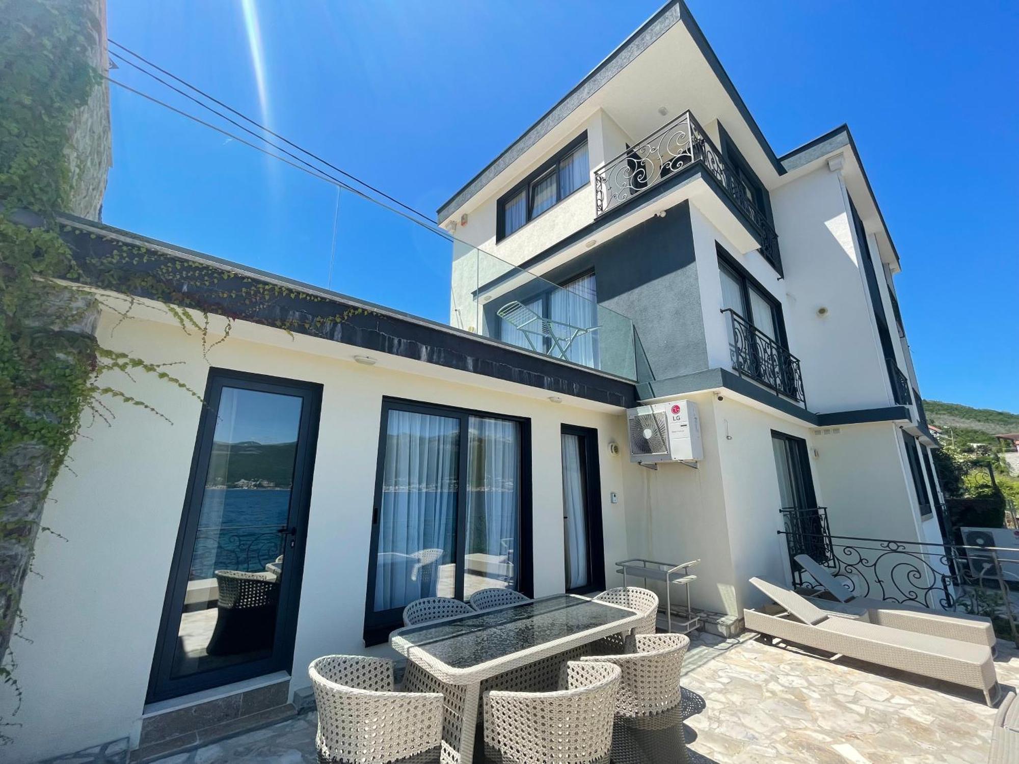 Beachfront Villa Pearl Of Adria Krasići Extérieur photo