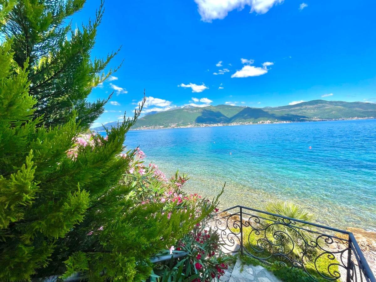 Beachfront Villa Pearl Of Adria Krasići Extérieur photo